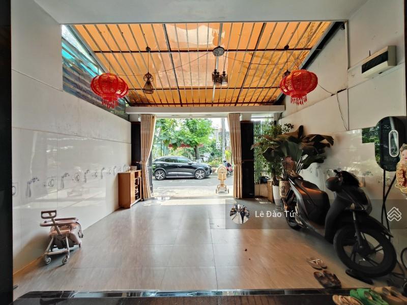 Nhà 3 tầng hòa mỹ 6 sân ô tô gần bến xe full công năng