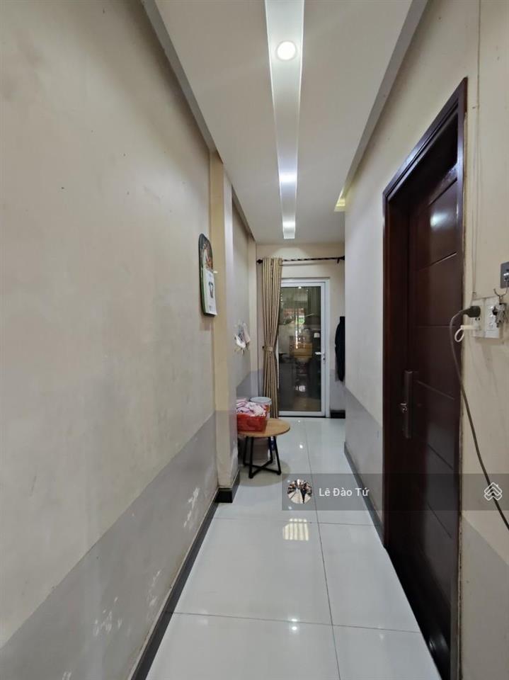 Nhà 3 tầng hòa mỹ 6 sân ô tô gần bến xe full công năng