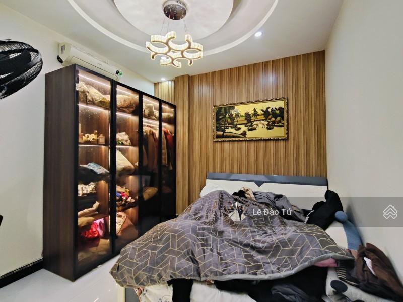 Nhà 3 tầng hòa mỹ 6 sân ô tô gần bến xe full công năng