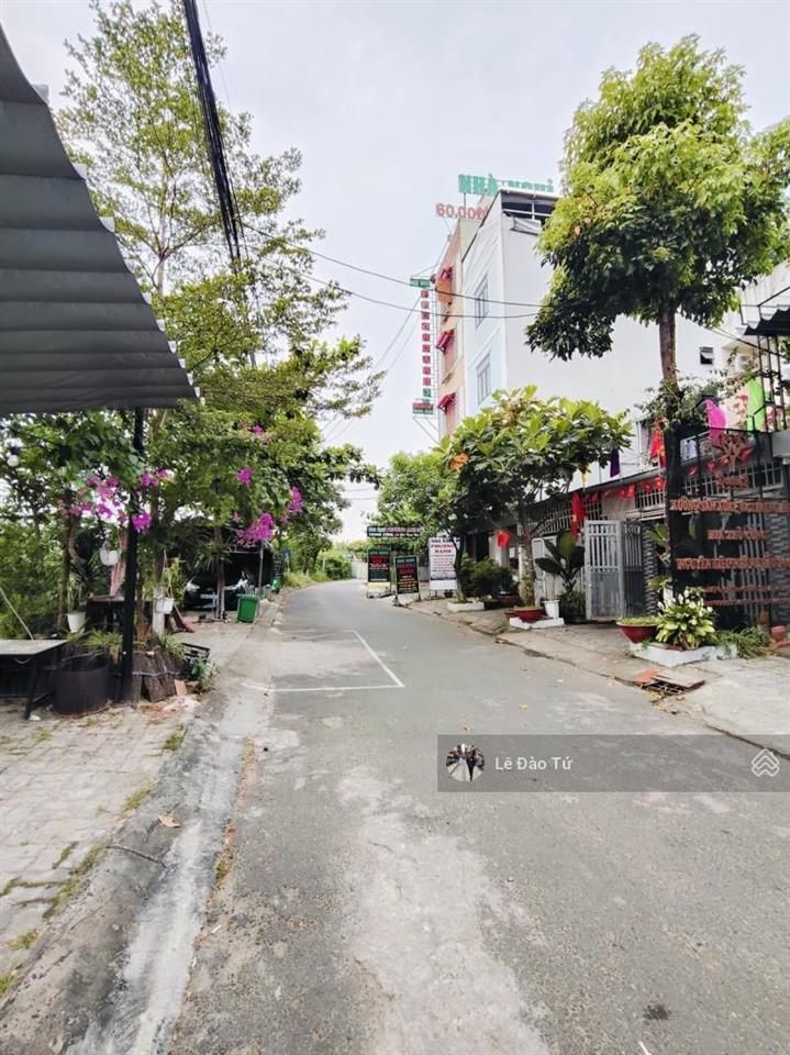 Nhà 3 tầng hòa mỹ 6 sân ô tô gần bến xe full công năng