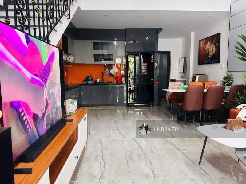 Nhà mới chơn tâm 11 80m2 xem là thích, full nội thất