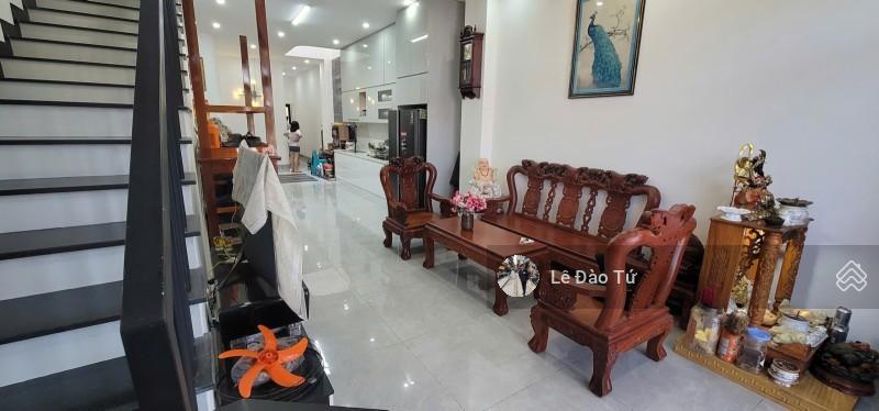 Nhà 2 tầng dt 125m không gian rộng chỉ 5.98 tỷ