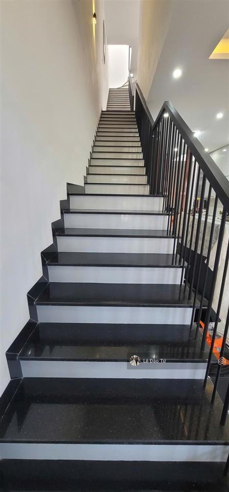 Nhà 2 tầng dt 125m không gian rộng chỉ 5.98 tỷ