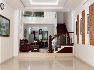 Mặt tiền đặng dung kinh doanh sầm uất ô tô ngủ trong nhà