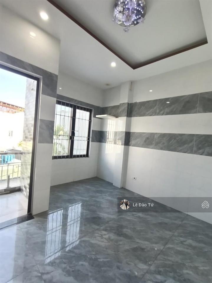 Nhà 2 tầng kiên cố  kiệt ô tô  gần biển  chỉ 4,65 tỷ