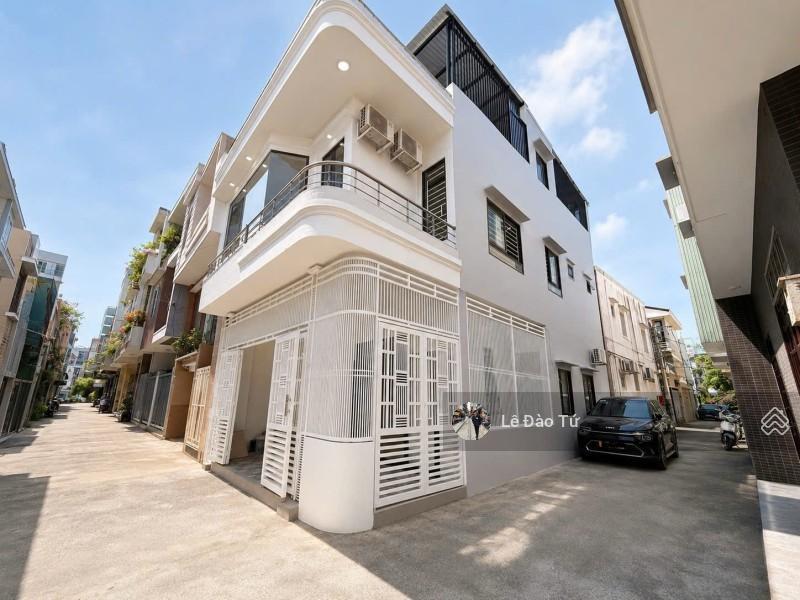 Giảm gấp 300 triệu  lô góc hà huy tập ô tô tránh gần biển chỉ 6.7 tỷ
