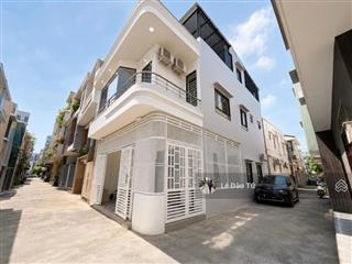 Giảm gấp 300 triệu  lô góc hà huy tập ô tô tránh gần biển chỉ 6.7 tỷ