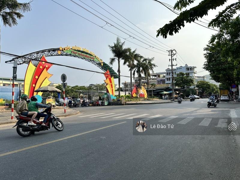 Giảm 200tr mặt tiền đồng kè 3 tầng dt 121m còn 7,8 tỷ