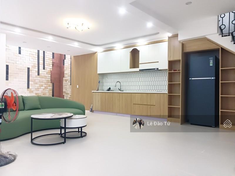 Nhà 2,5 tầng thái thị bôi ngang 8,15m chỉ 3.85 tỷ