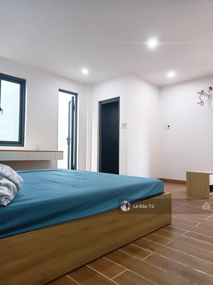 Nhà 2,5 tầng thái thị bôi ngang 8,15m chỉ 3.85 tỷ