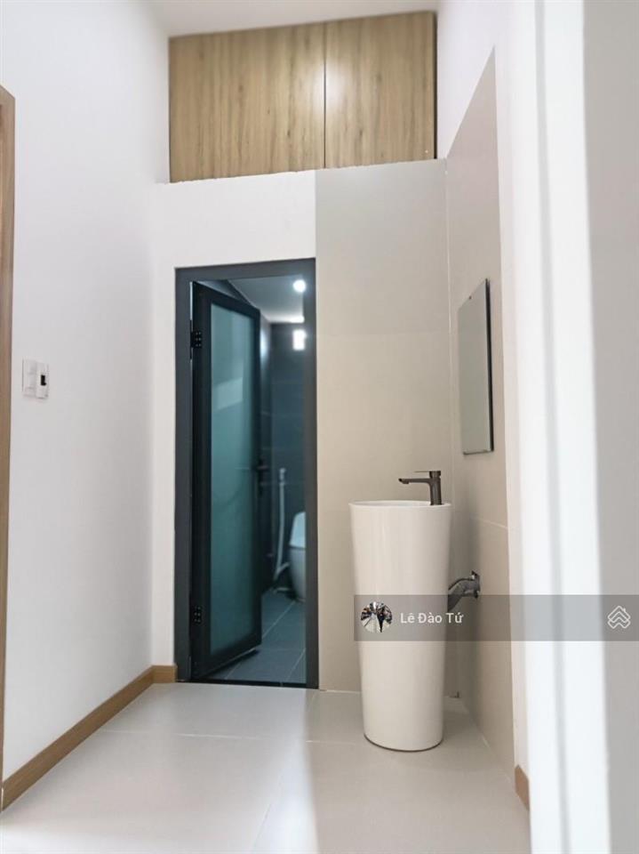 Nhà 2,5 tầng thái thị bôi ngang 8,15m chỉ 3.85 tỷ
