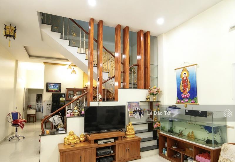 Mặt tiền đàm thanh 2 nhà 2 tầng 2 mê 90m 4,39 tỷ