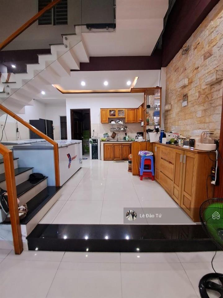 Sát tôn đức thắng  nhà 2 tầng  ô tô  68,2m  3,98 tỷ