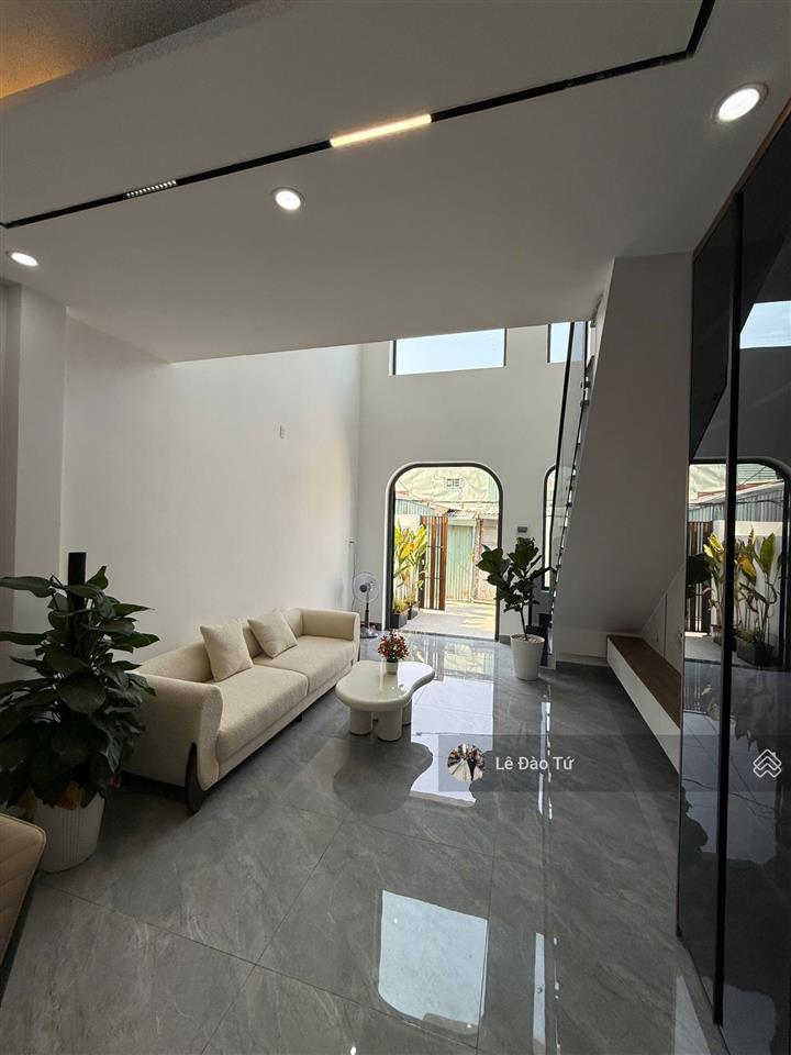 Ngay sau đh sư phạm, giảm gấp 400tr nhà mới vào ở ngay