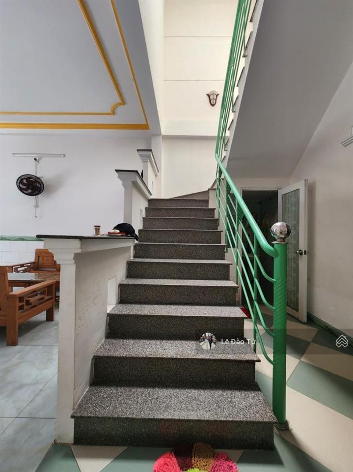 Gần biển nguyễn tất thành nhà 2 tầng 75m2 5,55 tỷ