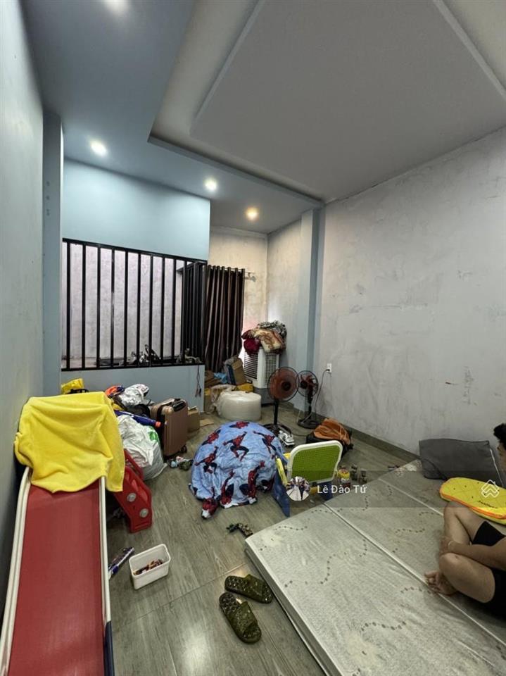 Nhà 2 tầng 3pn sát đh sư phạm ô tô đỗ cửa 3,65 tỷ