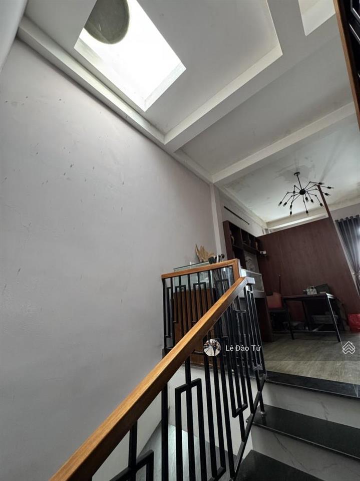 Nhà 2 tầng 3pn sát đh sư phạm ô tô đỗ cửa 3,65 tỷ