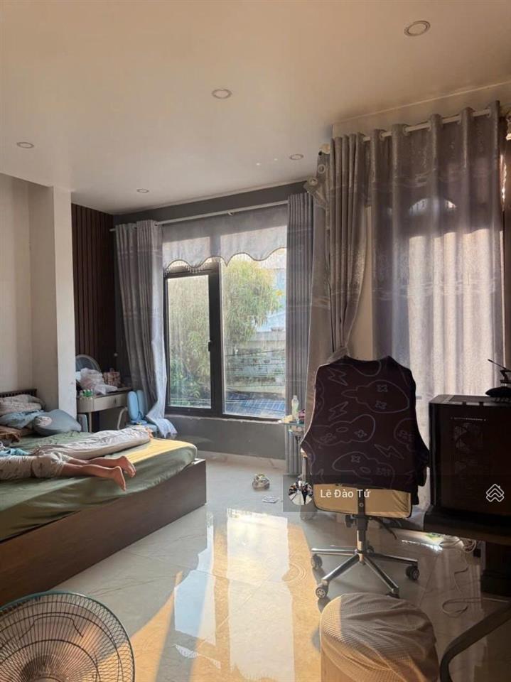 Trung tâm thanh khê nhà 4 tầng phùng chí kiên 75m2 5.x tỷ