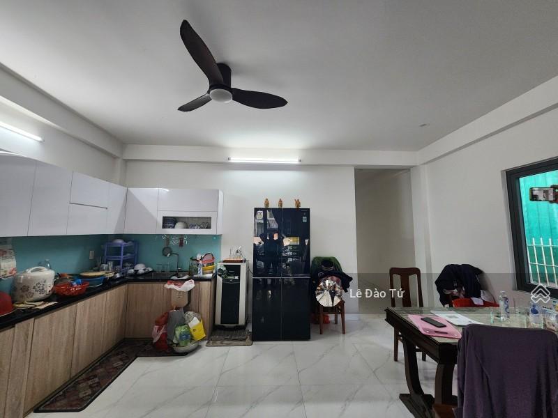 Mt hoàng văn thái 98m 5pn kinh doanh 5,96 tỷ