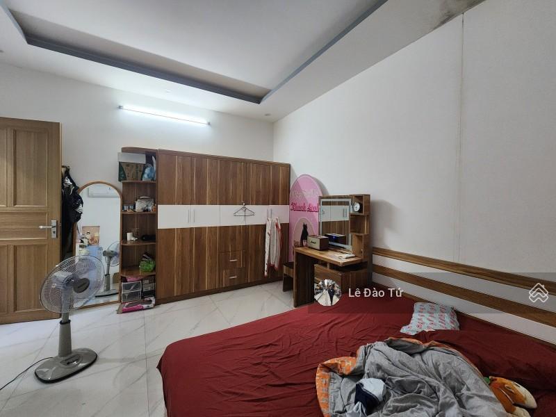 Mt hoàng văn thái 98m 5pn kinh doanh 5,96 tỷ