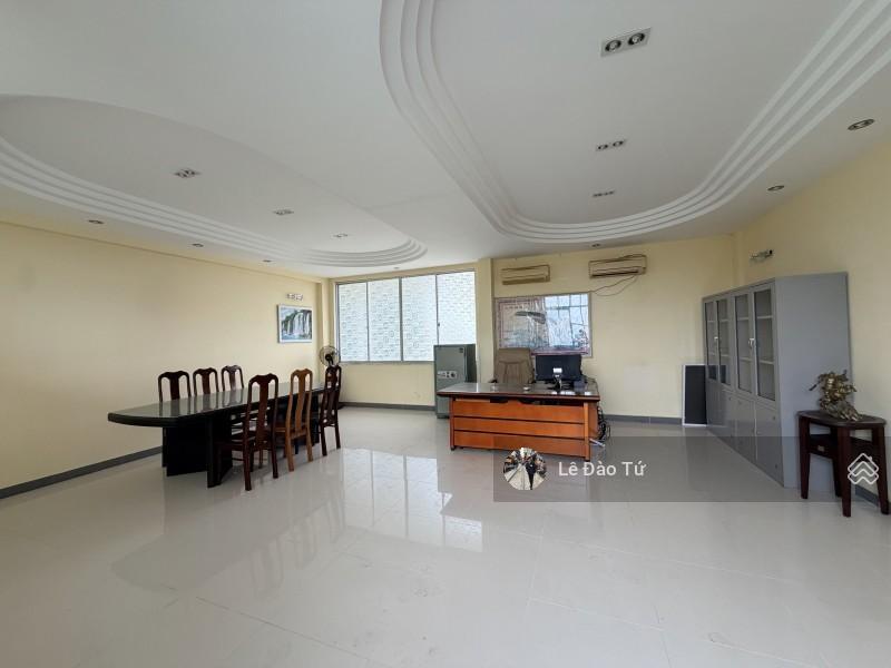 Lô đất cực khủng mặt tiền 2405m2 đơn giá chỉ 20tr/m2