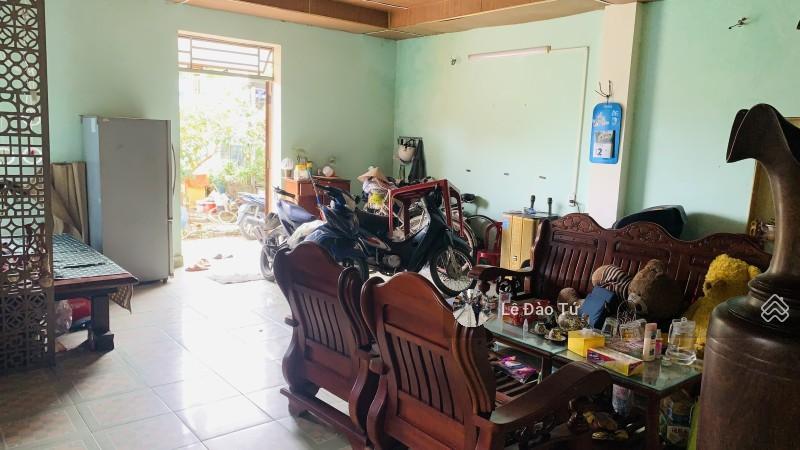 Bán đất tặng nhà c4 dt khủng 112m2 cách biển 300m 3,99 tỷ