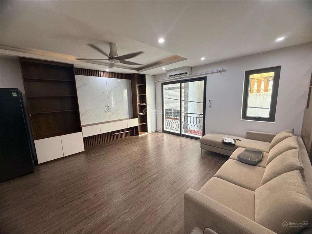 Siêu h.iếm  nhà phố kim giang  ngõ thông  5 tầng 4 ngủ  oto đỗ cửa  ko quy hoạch
