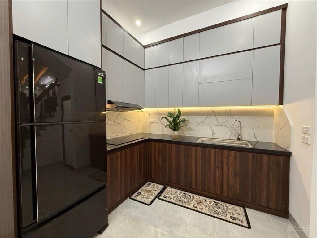 Bán nhà riêng, tại phố trường chinh 36m, 4 tầng, full nội thất, sát với bệnh viện y hà nội