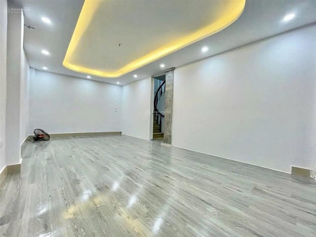 Nhà kim giang ô tô qua nhà ngõ thông kinh doanh diện tích 38m,5 tầng , dân xây