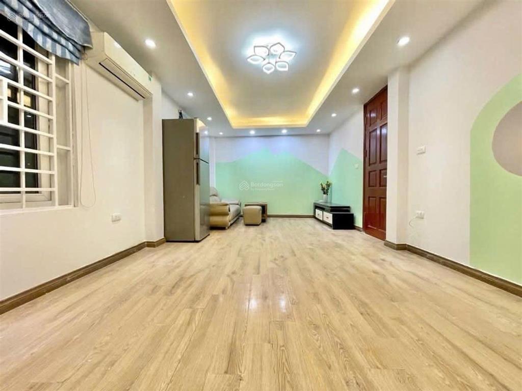 Nhà kim giang ô tô qua nhà ngõ thông kinh doanh diện tích 38m,5 tầng , dân xây
