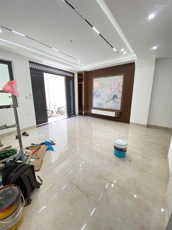 Bán nhà đẹp định công 7 tầng thang máy nhỉnh 8 tỷ. diện tích 38m, full nội thất