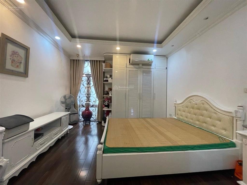 Phố thái hà, 60m, 4 tầng, full nội thất, ô tô đỗ cửa