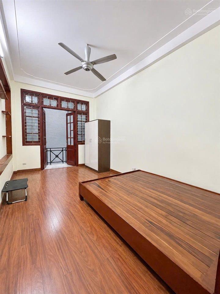 Cho thuê nhà nguyên căn tại 139, tân mai, hoàng mai, giá ưu đãi chỉ với 11 triệu, 45m, 4 tầng