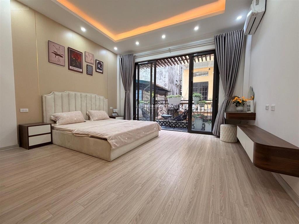 Khu vip ba đình ngọc khánh, 30/36m, 4 tầng
