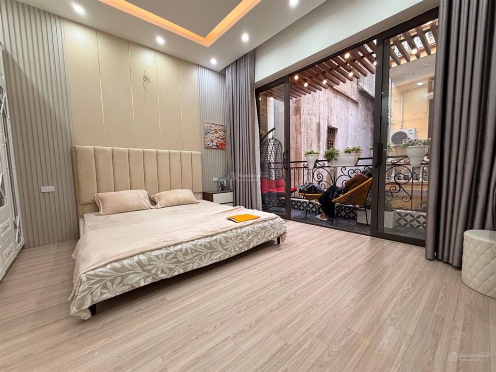 Khu vip ba đình ngọc khánh, 30/36m, 4 tầng
