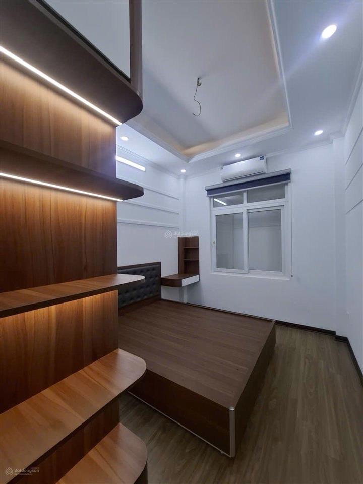 Phương liệt nhà mới 48m, 4 tầng, full nội thất, nhà có sân để xe riêng