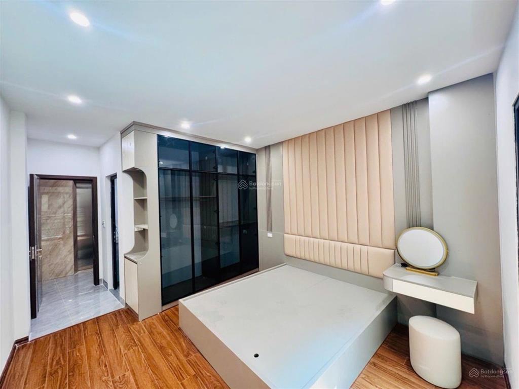Nguyễn lân phân lô quân đội, 35m, 6 tầng thang máy, gần hồ phương liệt