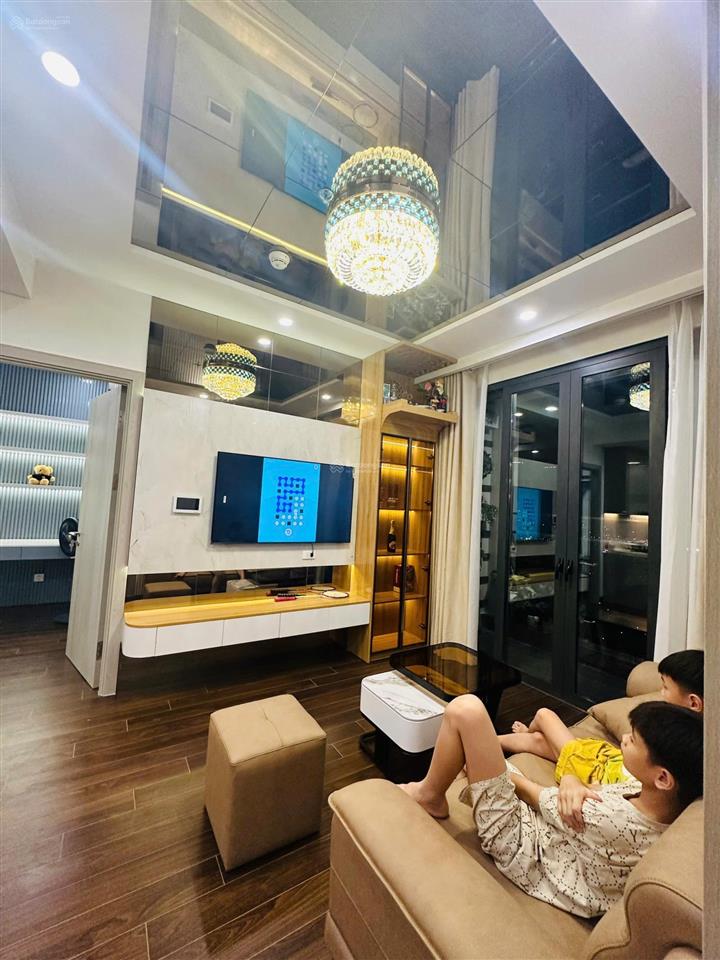 Bán cc masteri west heights, 5,5 tỷ, 52m2, 2pn, 2wc, tiện ích đầy đủ, sẵn sổ giao dịch ngay