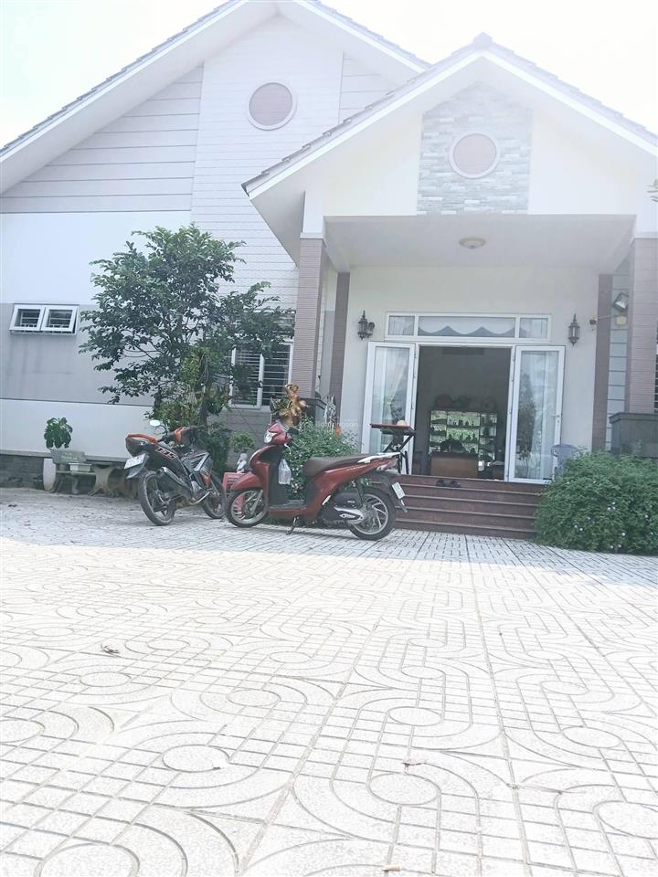 Chủ ngộp bán gấp nhà thái vườn nghỉ dưỡng bến lức 943m2, 8 tỷ, shr 0931 778 ***