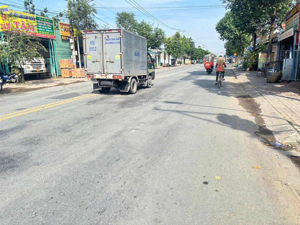 Bán nhanh mbkd mt phan văn mãng tt bến lức dt264m2  shr giá 11 tỷ (tl) 0931 778 ***
