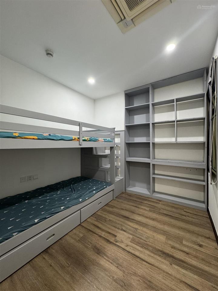 Em thiện chí cần bán gấp căn 2n 70m2 giá mềm nhất tòa b hòa bình green