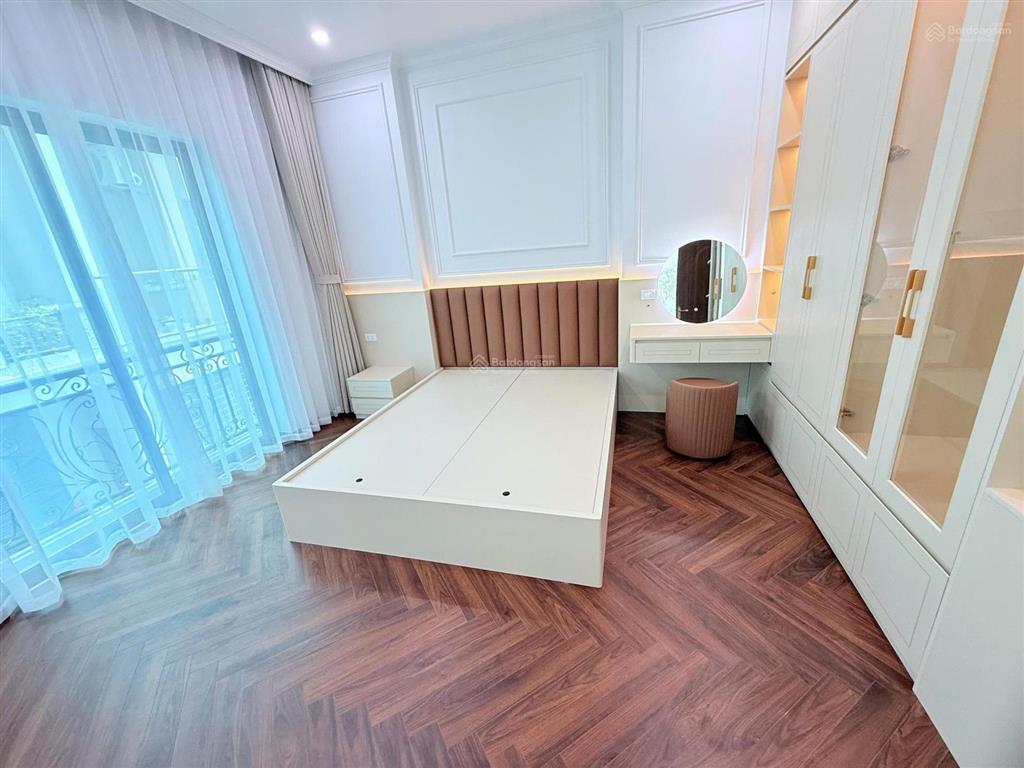 Phân lô cực đẹp sát vành đai 3  70m2 x 7 tầng thang máy  2 gara ô tô  ô tô chạy quanh nhà