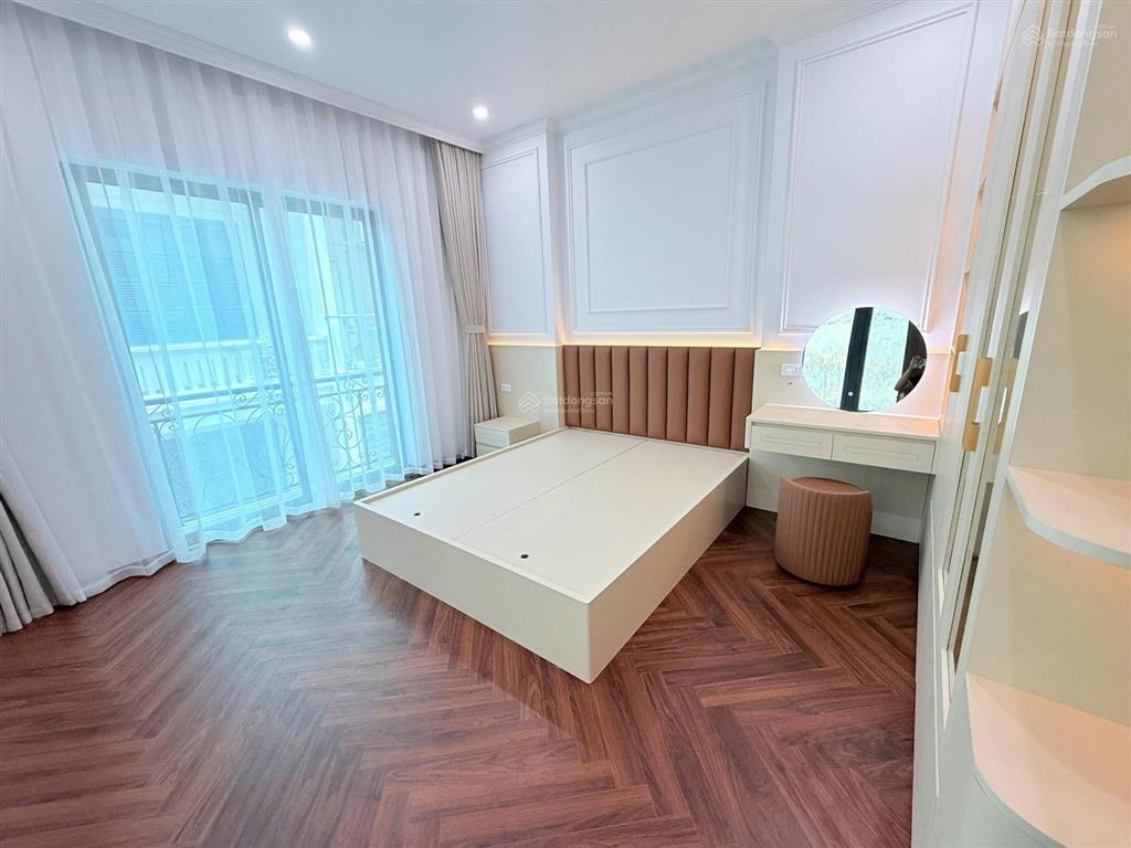 Phân lô cực đẹp sát vành đai 3  70m2 x 7 tầng thang máy  2 gara ô tô  ô tô chạy quanh nhà