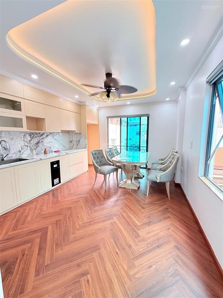 Phân lô cực đẹp sát vành đai 3  70m2 x 7 tầng thang máy  2 gara ô tô  ô tô chạy quanh nhà
