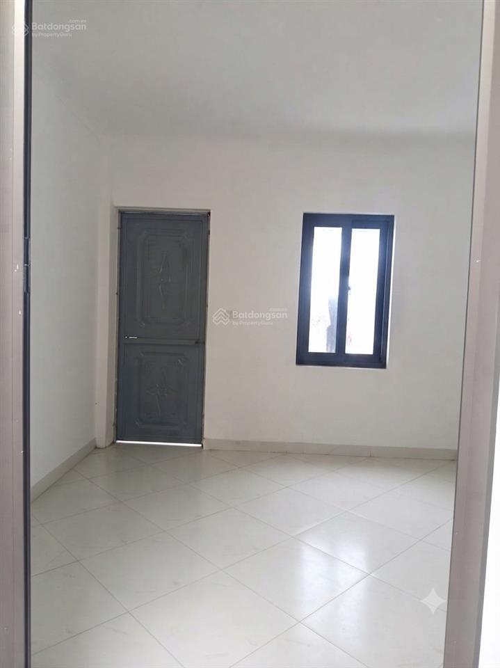 Bán gấp nhà cổ nhuế  6,5 tỷ| diện tích 35m2 | mặt tiền 3,7m (ngõ thông, ô tô gần, full nội thất)