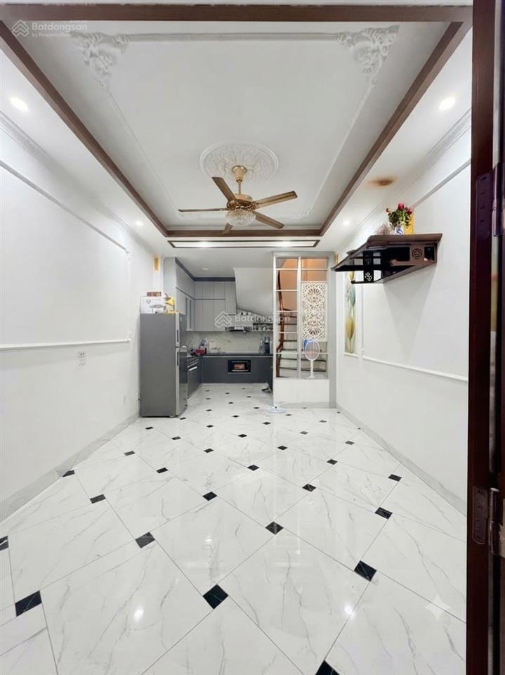Bán gấp nhà cổ nhuế  6,5 tỷ| diện tích 35m2 | mặt tiền 3,7m (ngõ thông, ô tô gần, full nội thất)