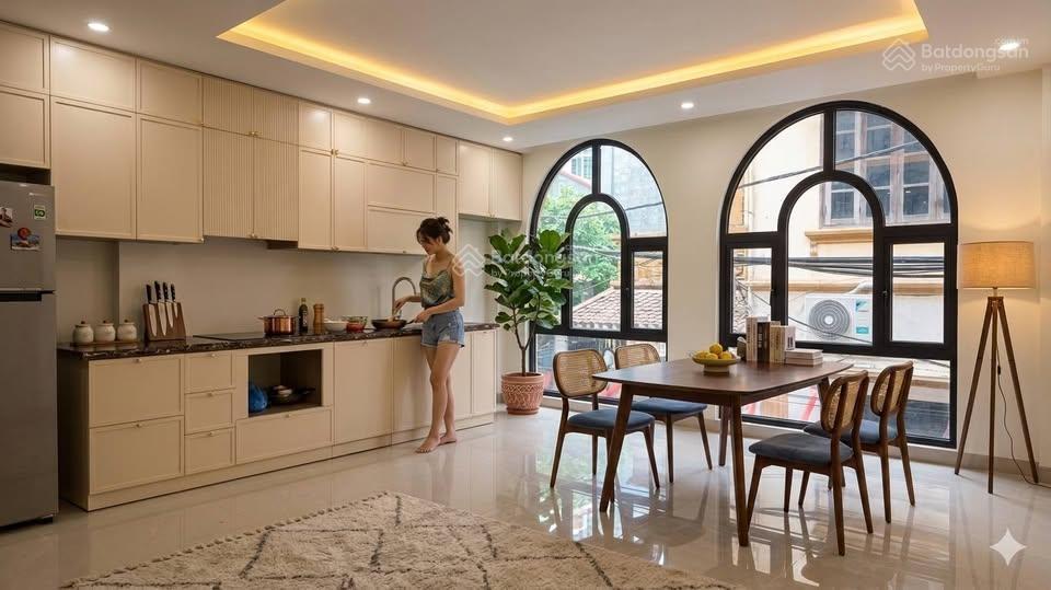 Gara ô tô 7c + vf3  6 tầng thang máy  sát ngoại giao đoàn  ngõ thông  mặt tiền khủng 5.7m