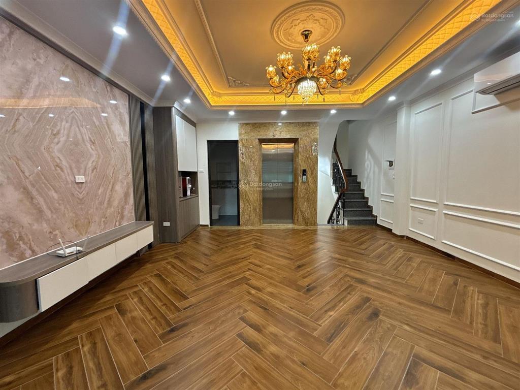Mặt ngõ thông kinh doanh  2 ô tô vào nhà  7 tầng thang máy thông sàn  mặt tiền quyền lực