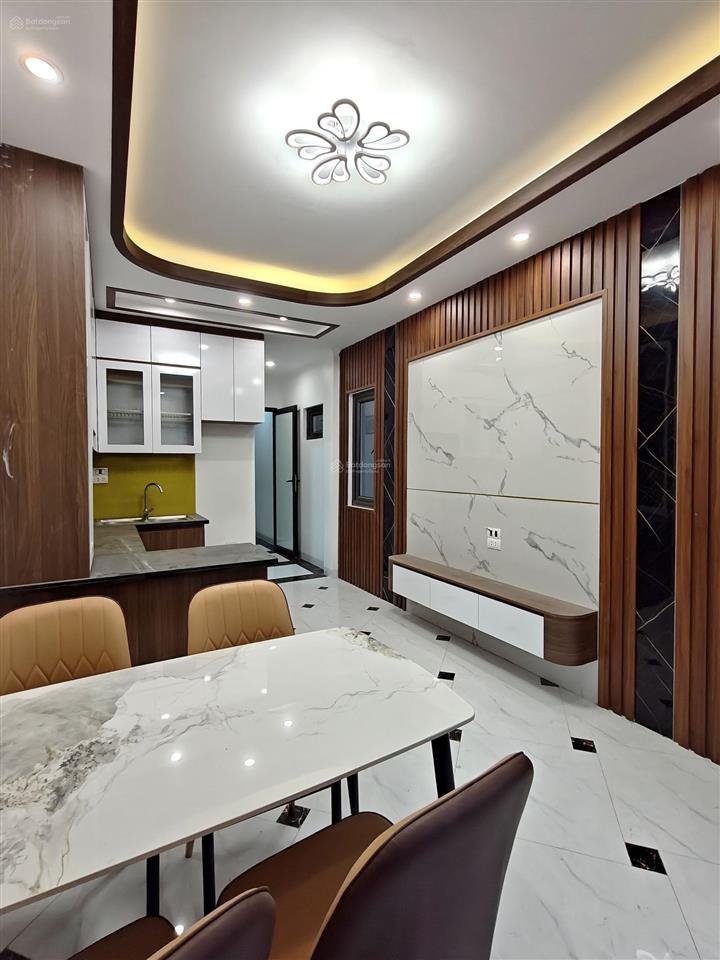 Bán nhà lô góc, ngõ oto, sát phố phú diễn  42m2 | 6 tầng có thang máy | giá 9,8 tỷ