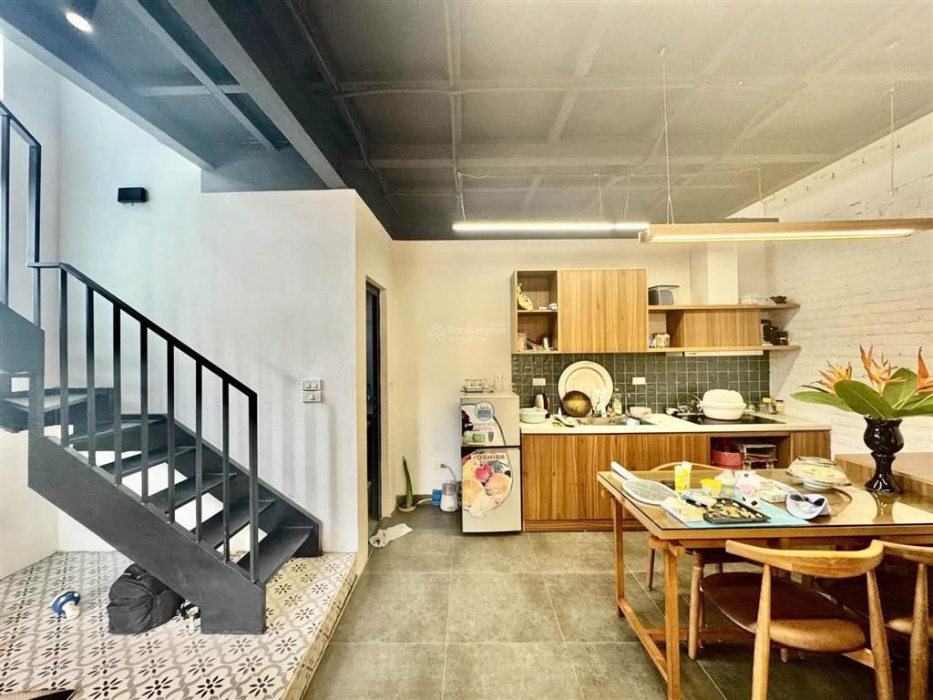 Hơn 3 tỷ có nhà thổ cư tt bắc từ liêm | 35m2  3pn  ô tô đỗ cổng, gần chợ & trục tây thăng long